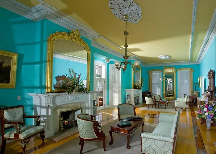 Southern Mansion